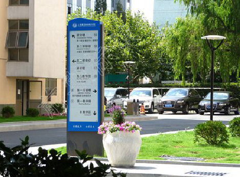 清镇市哪些因素影响宣传栏的制作？